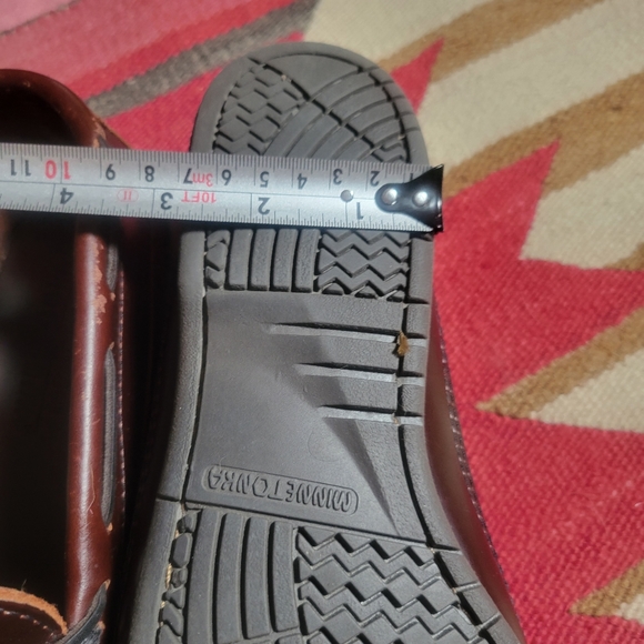 Minnetonka Moccasin Leather Loafers - Picture 6 of 11